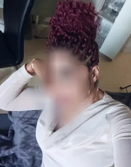 Lola, 36 años